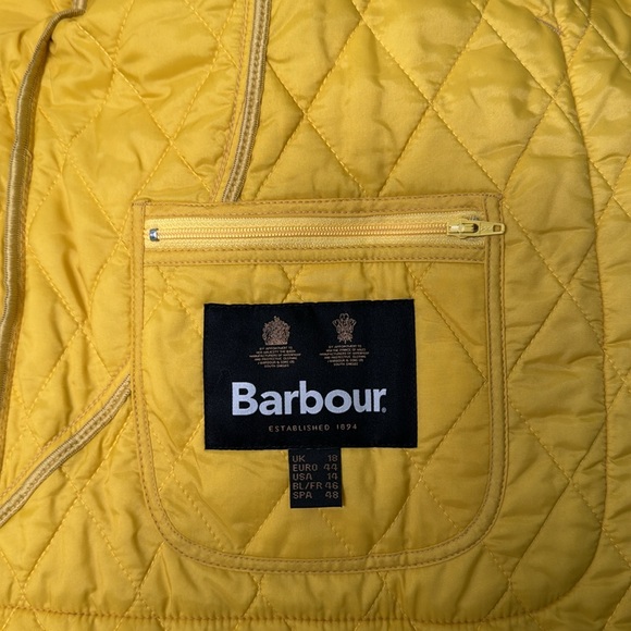 Barbour Annandale Quilted Jacket - Picture 11 of 16